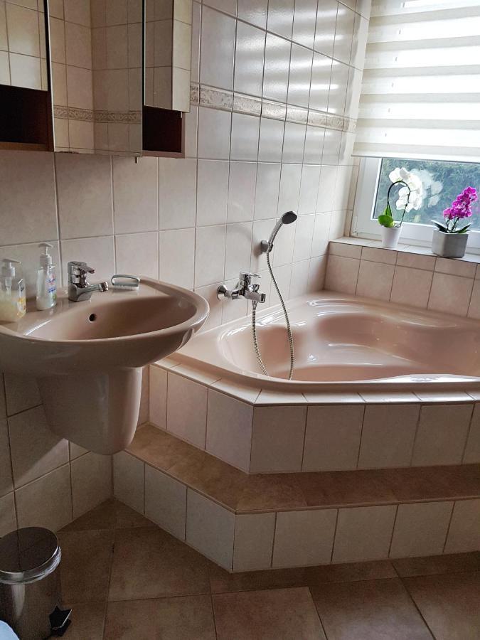 Ferienwohnung Am Viaduktweg Familie Roman Langenleuba-Niederhain Exterior foto